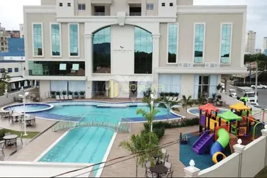 Apartamento &agrave; venda - 117m&sup2; - meia praia