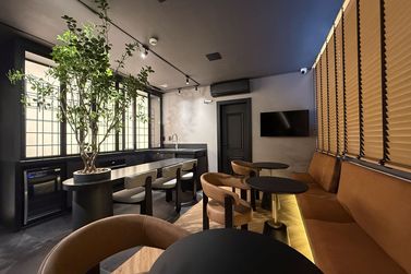 Apartamento &agrave; venda - 136m&sup2; - Meia Praia
