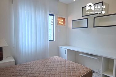 Apartamento para alugar - 172m&sup2; - Meia Praia