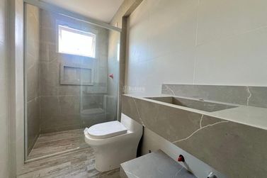 Casa &agrave; venda - 200m&sup2; - Canto da Praia