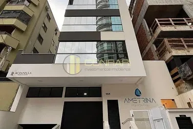 Apartamento &agrave; venda - 101m&sup2; - Meia Praia
