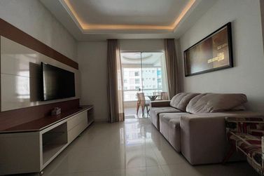 Apartamento &agrave; venda - 137m&sup2; - Meia Praia