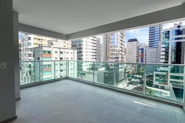 Apartamento &agrave; venda - 190m&sup2; - Meia Praia