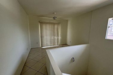 Casa &agrave; venda - 530m&sup2; - 