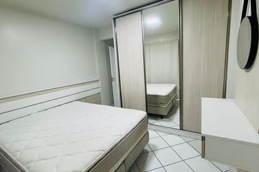 Apartamento &agrave; venda - 130m&sup2; - Meia Praia