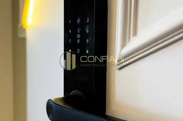 Apartamento &agrave; venda - 129m&sup2; - Meia Praia