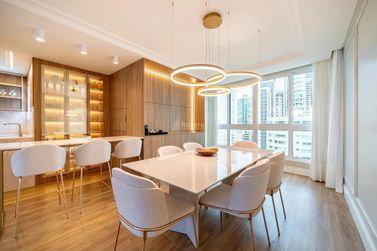 Apartamento &agrave; venda - 125m&sup2; - Centro