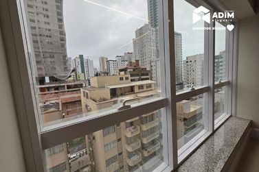 Apartamento para alugar - 170m&sup2; - Centro