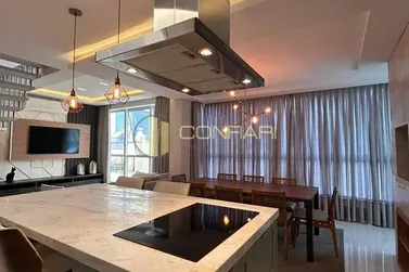 Apartamento &agrave; venda - 258m&sup2; - meia praia