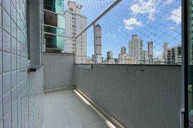 Apartamento &agrave; venda - 228m&sup2; - Meia Praia