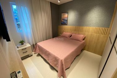 Apartamento &agrave; venda - 141m&sup2; - Meia Praia