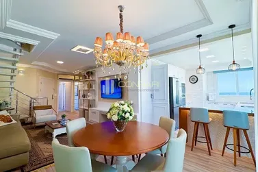 Apartamento &agrave; venda - 251m&sup2; - Meia Praia