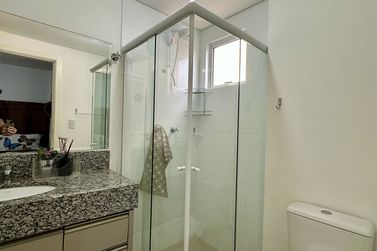 Apartamento &agrave; venda - 122m&sup2; - Meia Praia