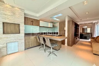 Apartamento &agrave; venda - 85m&sup2; - Meia Praia