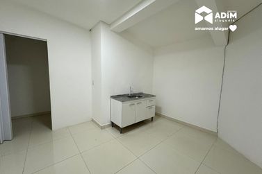 Sala Comercial para alugar - 150m&sup2; - Meia Praia