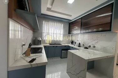 Apartamento &agrave; venda - 279m&sup2; - Meia Praia