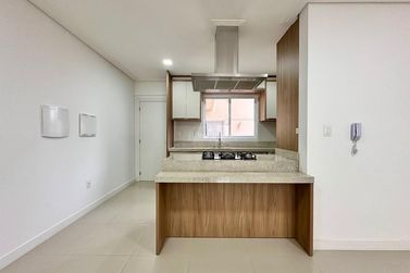 Apartamento &agrave; venda - 95m&sup2; - Meia Praia