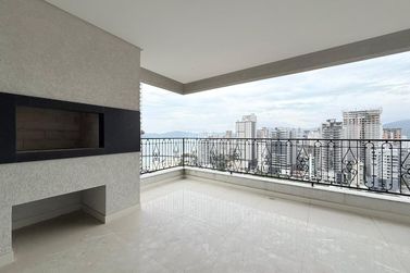 Apartamento &agrave; venda - 200m&sup2; - Meia Praia