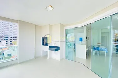 Apartamento &agrave; venda - 128m&sup2; - Meia Praia