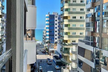 Apartamento &agrave; venda - 140m&sup2; - Meia Praia