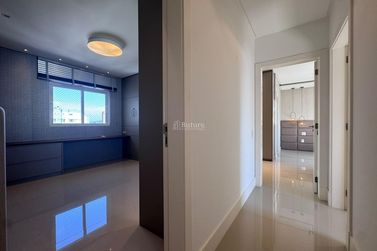 Apartamento &agrave; venda - 129m&sup2; - Centro