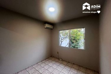 Casa para alugar - 211m&sup2; - Centro