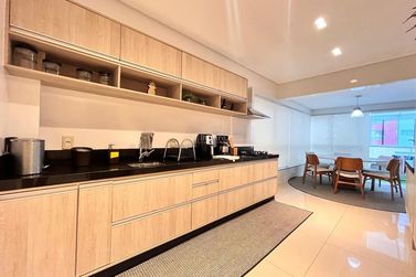 Apartamento &agrave; venda - 320m&sup2; - Meia Praia