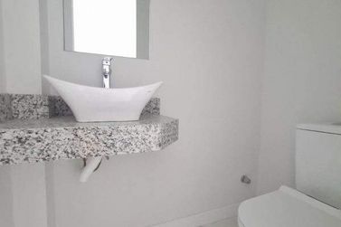 Apartamento para alugar - 110m&sup2; - Meia Praia