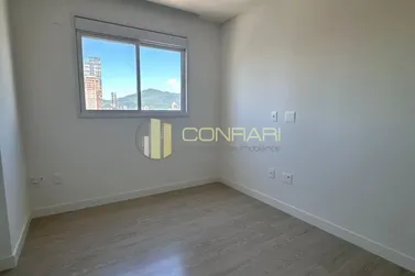 Apartamento &agrave; venda - 116m&sup2; - Meia Praia