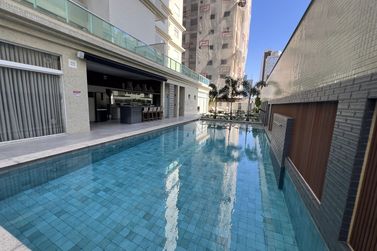 Apartamento &agrave; venda - 145m&sup2; - Meia Praia