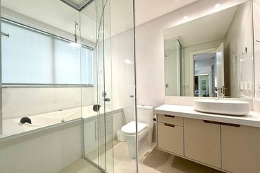 Apartamento &agrave; venda - Meia Praia