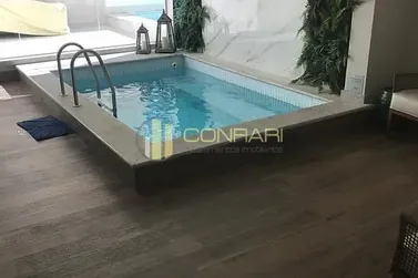 Apartamento &agrave; venda - 135m&sup2; - Meia Praia
