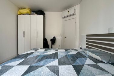 Apartamento &agrave; venda - 118m&sup2; - Meia Praia