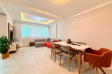 Apartamento &agrave; venda - 120m&sup2; - Meia Praia