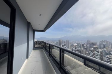 Apartamento &agrave; venda - 206m&sup2; - Meia Praia