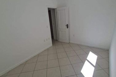 Apartamento para alugar - 124m&sup2; - Centro