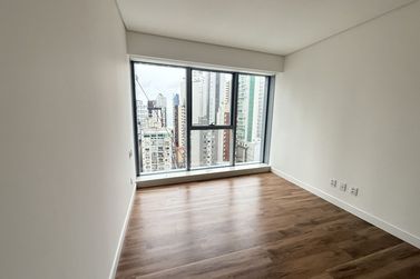 Apartamento &agrave; venda - 165m&sup2; - Centro