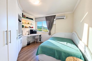 Apartamento &agrave; venda - 120m&sup2; - Barra Sul