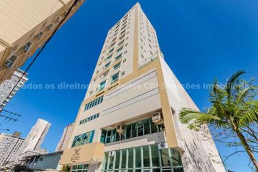 Apartamento para alugar - 135m&sup2; - Meia Praia