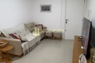 Apartamento para alugar - 95m&sup2; - Meia Praia