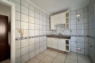 Apartamento &agrave; venda - 93m&sup2; - Centro