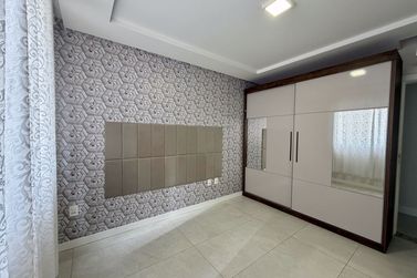 Apartamento &agrave; venda - 110m&sup2; - Meia Praia
