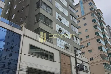 Apartamento &agrave; venda - 118m&sup2; - Meia Praia