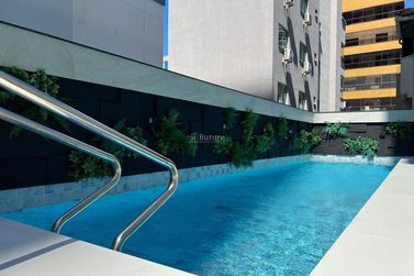 Apartamento &agrave; venda - 129m&sup2; - Meia Praia
