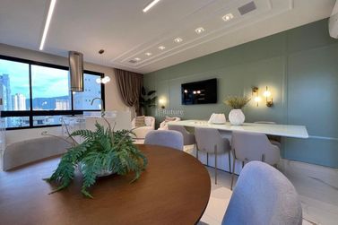 Apartamento &agrave; venda - 117m&sup2; - Centro
