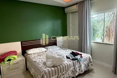 Casa para alugar - 300m&sup2; - Meia Praia