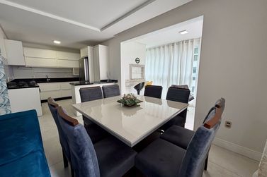 Apartamento &agrave; venda - 110m&sup2; - Meia Praia