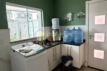 Casa para alugar - 300m&sup2; - Meia Praia
