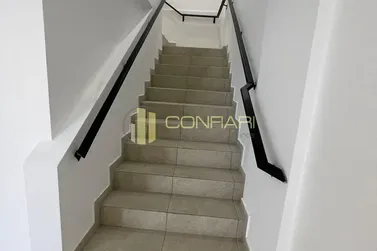 Sala Comercial &agrave; venda - 160m&sup2; - Meia Praia