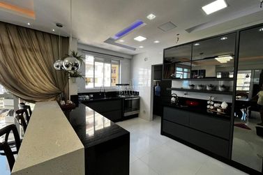 Apartamento &agrave; venda - Meia Praia